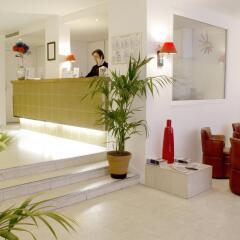 Отель Hôtel Regina Opéra Grands Boulevards интерьер отеля