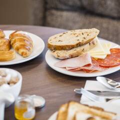 AC Hotel by Marriott, Manchester Salford Quays питание фото 3