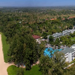 Отель Holiday Inn Resort Phuket Mai Khao Beach пляж фото 2