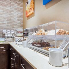 Отель Comfort Inn & Suites питание фото 3