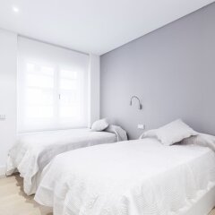Апартаменты Velazquez Apartments by FlatSweetHome комната для гостей