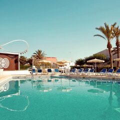 Отель SunConnect Hotel Los Delfines Испания, Кала-эн-Форкат - отзывы, цены и фото номеров - забронировать отель SunConnect Hotel Los Delfines онлайн бассейн