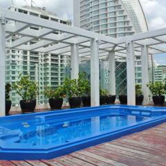 Отель FuramaXclusive Asoke, Bangkok бассейн фото 3