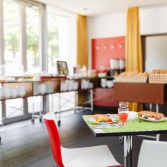 7 Days Premium Hotel WIEN – Altmannsdorf питание фото 3