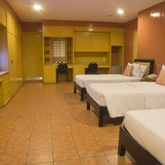 Отель Nichols Airport Hotel Филиппины, Паранак - отзывы, цены и фото номеров - забронировать отель Nichols Airport Hotel онлайн сауна
