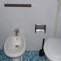 Hotel Adler Римини ванная