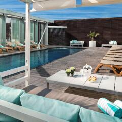 Отель The Level At Melia Barcelona Sky бассейн фото 2