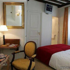 Hotel Louis 2 сейф в номере