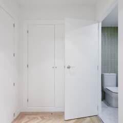 Апартаменты Villanueva Apartments By Flatsweethome Мадрид сейф в номере