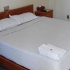 The Golden Lake Hotel комната для гостей фото 5