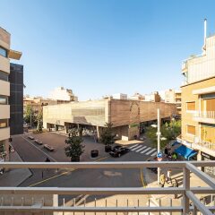 Отель Hostal Athenas Испания, Сан-Адриан-де-Бесос - 8 отзывов об отеле, цены и фото номеров - забронировать отель Hostal Athenas онлайн балкон