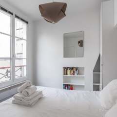 Апартаменты Le Marais - Place des Vosges Apartment комната для гостей фото 2