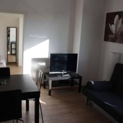 Апартаменты Hitrental Letzigrund - Apartment Цюрих комната для гостей фото 5