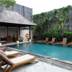 Ubud Village Hotel с домашними животными