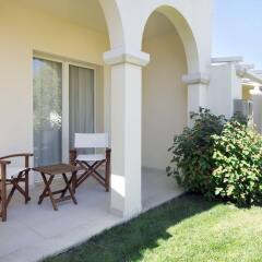 Отель Le Spiagge di San Pietro Resort Италия, Кастиадас - отзывы, цены и фото номеров - забронировать отель Le Spiagge di San Pietro Resort онлайн балкон