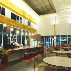 Riverside Hotel интерьер отеля