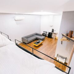 mizuka Imaizumi II-unmanned hotel- Фукуока в номере