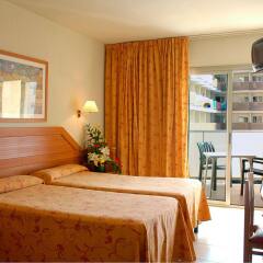 Отель H·TOP Royal Beach Испания, Льорет-де-Мар - 3 отзыва об отеле, цены и фото номеров - забронировать отель H·TOP Royal Beach онлайн комната для гостей фото 3