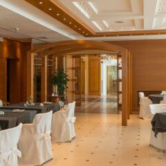 Отель SHG Hotel Antonella Италия, Помеция - 1 отзыв об отеле, цены и фото номеров - забронировать отель SHG Hotel Antonella онлайн помещение для мероприятий