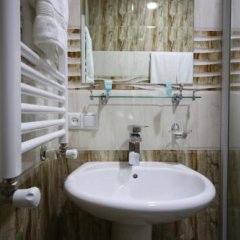 Отель Discovery Hotel Грузия, Кутаиси - отзывы, цены и фото номеров - забронировать отель Discovery Hotel онлайн ванная