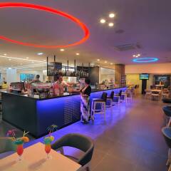 Nelia Beach Hotel развлечения