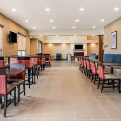 Отель Comfort Suites Columbus Airport США, Колумбус - отзывы, цены и фото номеров - забронировать отель Comfort Suites Columbus Airport онлайн питание фото 3