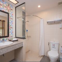 Отель Deevana Patong Resort & Spa Таиланд, Пхукет - 3 отзыва об отеле, цены и фото номеров - забронировать отель Deevana Patong Resort & Spa онлайн ванная фото 2