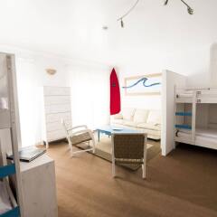 Laneez Ericeira Surf House - Hostel детские мероприятия фото 2