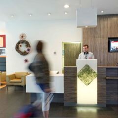 Отель Ibis Kortrijk Centrum Бельгия, Кортрейк - 1 отзыв об отеле, цены и фото номеров - забронировать отель Ibis Kortrijk Centrum онлайн интерьер отеля фото 2