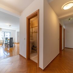 Отель SMS Apartments Черногория, Будва - отзывы, цены и фото номеров - забронировать отель SMS Apartments онлайн интерьер отеля