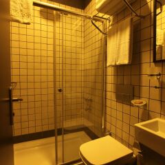 Taksim Terrace Hotel Стамбул ванная фото 2