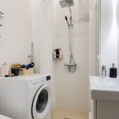 Отель WeHost Yrjönkatu 38 B 31 Финляндия, Хельсинки - отзывы, цены и фото номеров - забронировать отель WeHost Yrjönkatu 38 B 31 онлайн ванная