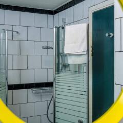 The White House Hotel At Dizengoff Square Израиль, Тель-Авив - 2 отзыва об отеле, цены и фото номеров - забронировать отель The White House Hotel At Dizengoff Square онлайн ванная