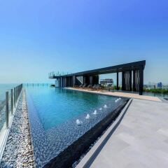 Отель The Base Central Pattaya by Arawat бассейн фото 3