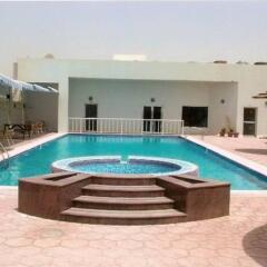 Отель Ewan Hotel Sharjah ОАЭ, Шарджа - отзывы, цены и фото номеров - забронировать отель Ewan Hotel Sharjah онлайн бассейн
