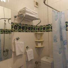 Berk Guesthouse - 'Grandma's House' Турция, Стамбул - отзывы, цены и фото номеров - забронировать отель Berk Guesthouse - 'Grandma's House' онлайн ванная фото 2