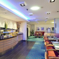 Отель Holiday Inn Express Geneva Airport питание фото 2