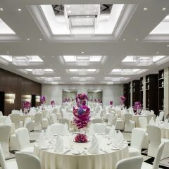 Отель Pullman Dubai Creek City Centre Residences