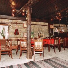 Отель Parlapanova Guest House - Pool Access Боженци гостиничный бар