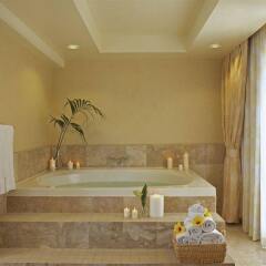 Ilikai Hotel & Luxury Suites ванная