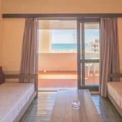 Отель Turial Park Apartamentos Turísticos Португалия, Албуфейра - отзывы, цены и фото номеров - забронировать отель Turial Park Apartamentos Turísticos онлайн комната для гостей