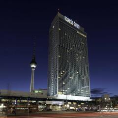Отель Park Inn by Radisson Berlin Alexanderplatz вид на фасад фото 2