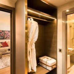 Отель The Rosa Grand Milano - Starhotels Collezione Италия, Милан - 13 отзывов об отеле, цены и фото номеров - забронировать отель The Rosa Grand Milano - Starhotels Collezione онлайн сейф в номере