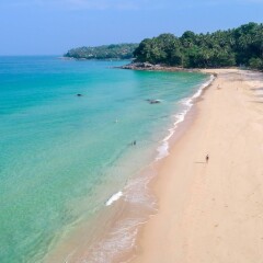 Отель Sabai Resort by MANATHAI Surin Таиланд, Камала Бич - отзывы, цены и фото номеров - забронировать отель Sabai Resort by MANATHAI Surin онлайн пляж