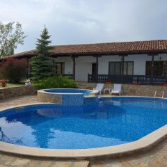 Hotel Izvora 2 Велико Тырново бассейн