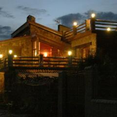 Отель La Casa De Los Gatos Канталохас вид на фасад
