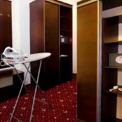 Rixwell Old Riga Palace Hotel сейф в номере