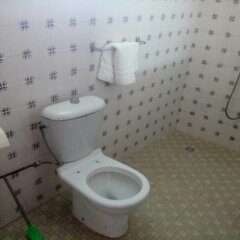 Hotel Ghec in Bouake, Cote d'Ivoire from 98$, photos, reviews - zenhotels.com bathroom