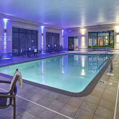 Отель Courtyard Bloomington By Mall Of America Блумингтон бассейн