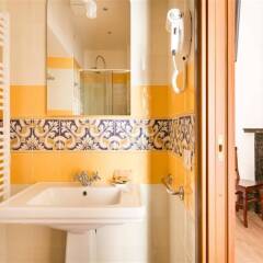 Отель Casa in Monti Guest House Рим ванная